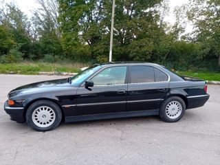 BMW 7 Series foto 3