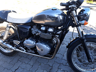 Triumph Truxton foto 3