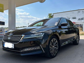 Skoda Superb foto 2