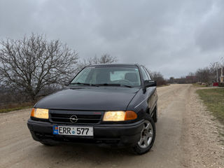 Opel Astra foto 2