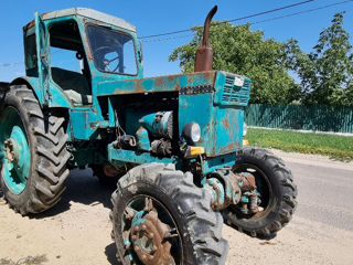 Se vinde tractor T40 foto 4