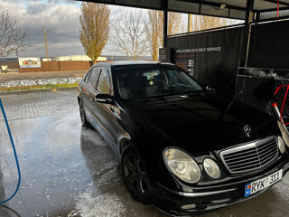 Mercedes E-Class foto 3