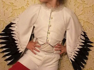 Rochite si costume de matineu. Chrie.