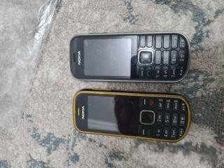 2 nokia 3720. 200 lei ambele.