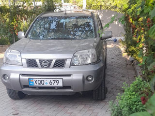 Nissan X-Trail foto 1