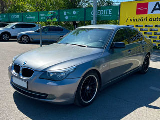 BMW 5 Series foto 4