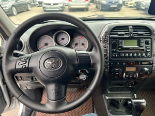 Toyota Rav 4 foto 8