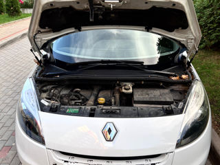 Renault Grand Scenic foto 8