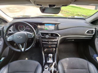 Infiniti Q30 foto 4