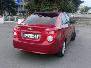 Chevrolet Aveo foto 2