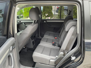 Volkswagen Touran foto 9