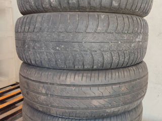 Продам 4 ската 195/65 R15