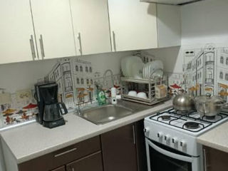 Apartament cu 2 camere, 46 m², Botanica, Chișinău foto 2