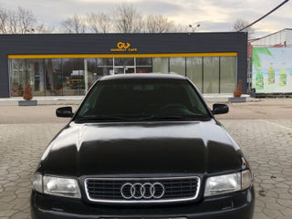 Audi A4 foto 1