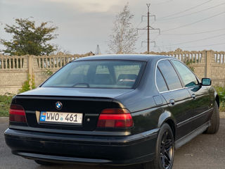 BMW 5 Series foto 5