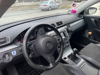 Volkswagen Passat foto 7