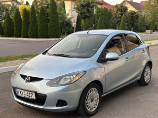 Mazda 2 foto 1