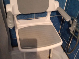 Scaun de baie pentru persoane cu dizabilitati