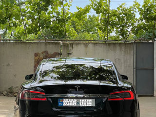 Tesla Model S foto 8