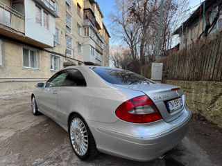 Mercedes CLK-Class foto 2