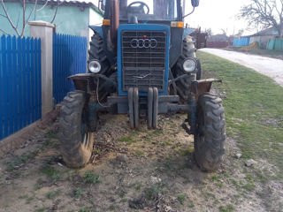 Vând  tractor mtz 80 1979 cu plug 3800 eu