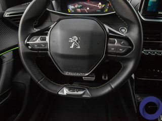 Peugeot e2008 foto 13