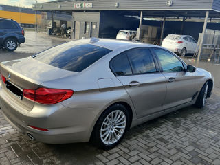 BMW 5 Series foto 2