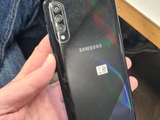 Samsung galaxy A30s. 4/64gb.  1150 lei foto 2