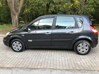 Renault Scenic foto 9