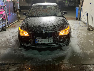 BMW 5 Series foto 4