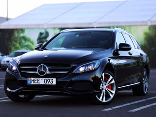 Mercedes C-Class foto 2