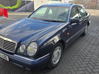 Mercedes E-Class foto 5