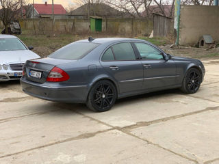 Mercedes E-Class foto 6