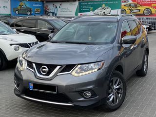 Nissan Rogue foto 1