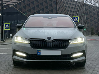 Skoda Superb foto 2