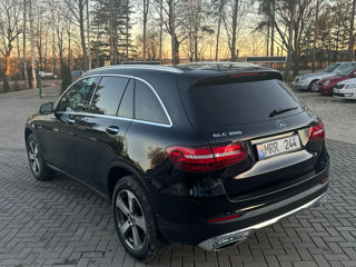 Mercedes GLC foto 7