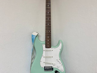 Fender Squier Stratocaster, Affinity, цвет surf green