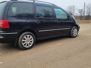 Volkswagen Sharan foto 2