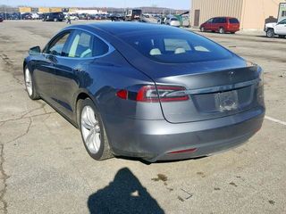 Tesla Model S foto 4