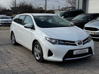 Toyota Auris foto 3