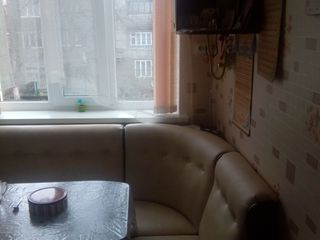 Apartament cu 2 odai or. Glodeni, str. Mitropolit Varlaam 80 foto 3