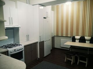 Apartament cu 1 cameră, 40 m², Centru, Chișinău foto 2