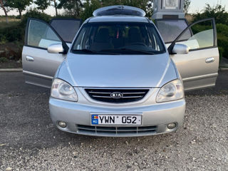 KIA Carens foto 1