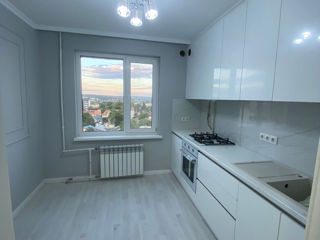 Apartament cu 2 camere, 54 m², Botanica, Chișinău foto 2