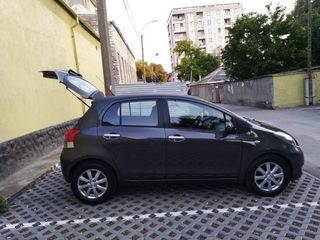 Toyota Yaris foto 1