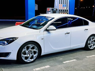 Opel Insignia foto 1