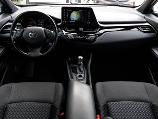 Toyota C-HR foto 15