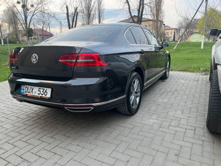 Volkswagen Passat foto 3
