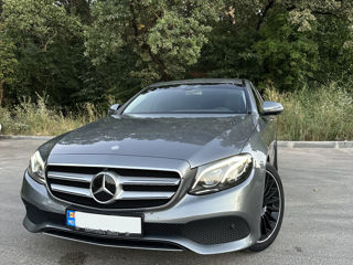 Mercedes E-Class foto 2