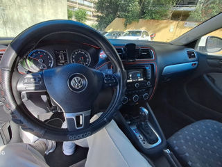 Volkswagen Jetta foto 6